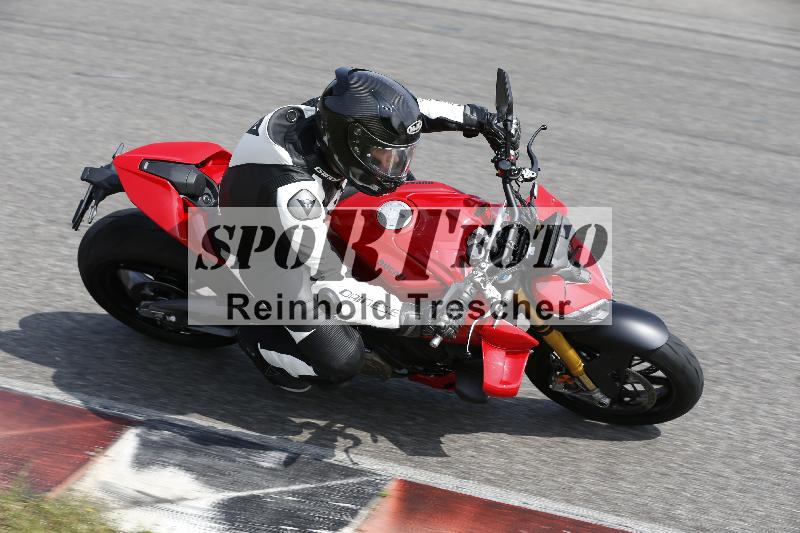 /27 12.06.2025 Ducati Schweiz Trackday Warmup  ADR/blau-bleu/ohne
